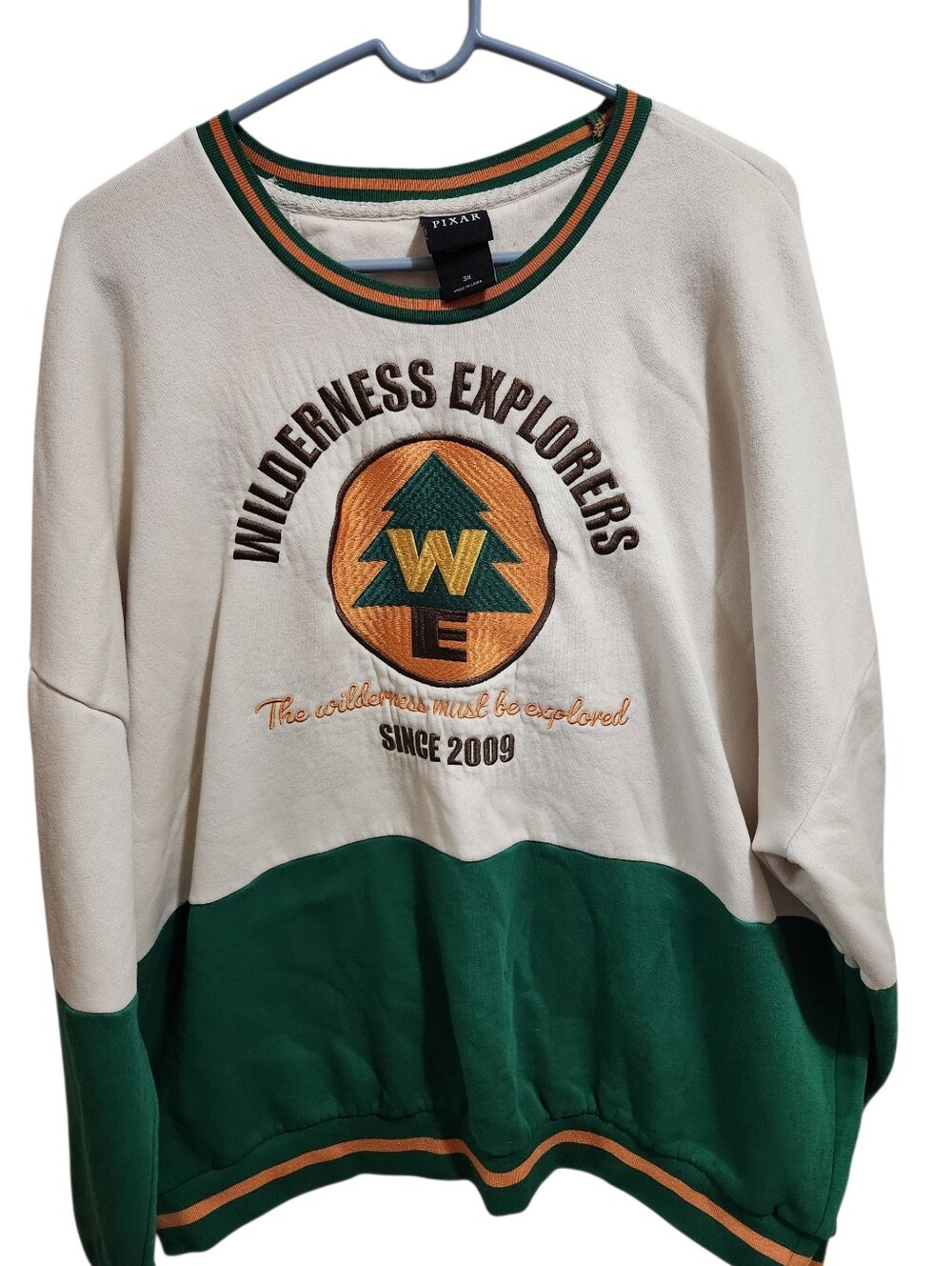 PIXAR/Disney x Box Lunch Size 3XL Green Ivory Wilderness Explorers Pullover
